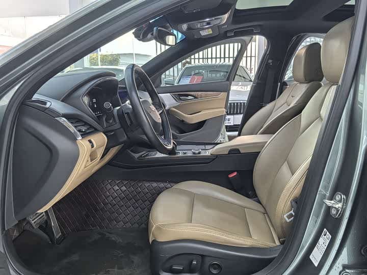 Фото 6 - Cadillac CT5