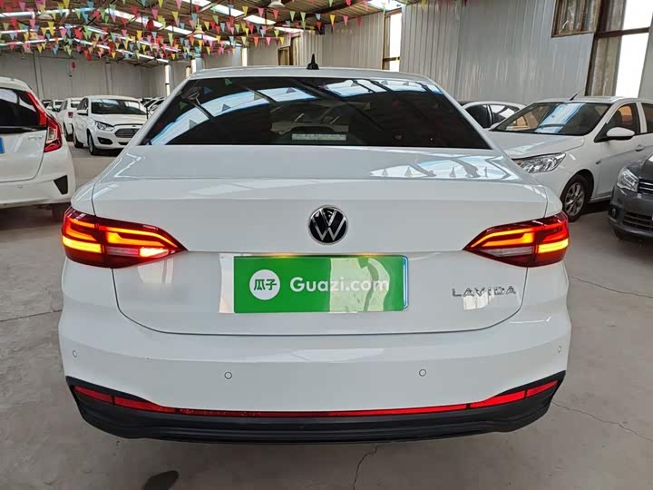 Фото 6 - Volkswagen Lavida