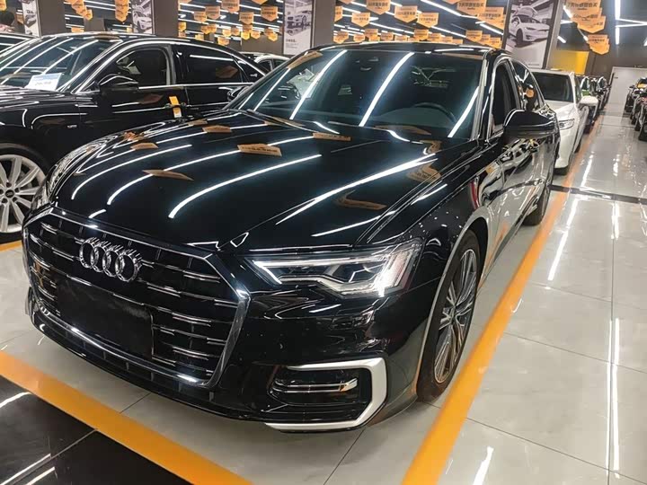 Фото 1 - Audi A6L