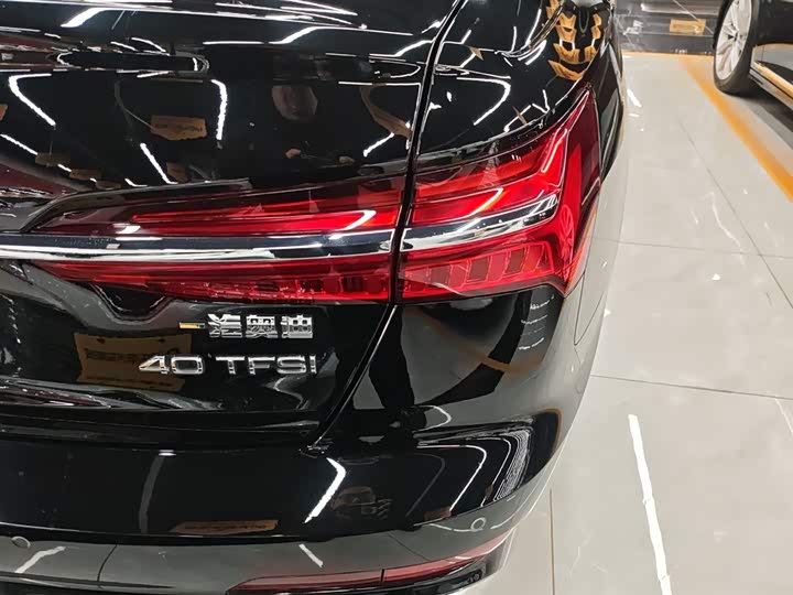 Фото 8 - Audi A6L