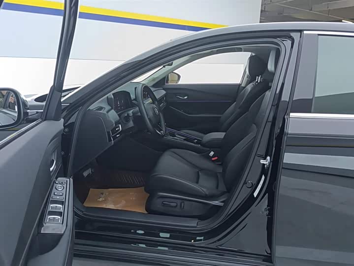 Фото 9 - Honda Inspire