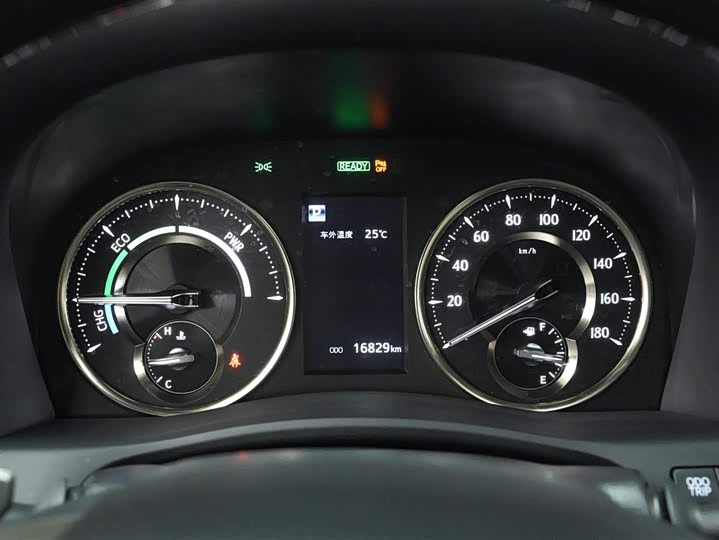 Фото 8 - Lexus LM