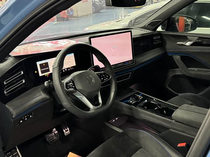 Фото 4 - Volkswagen Tiguan L Pro