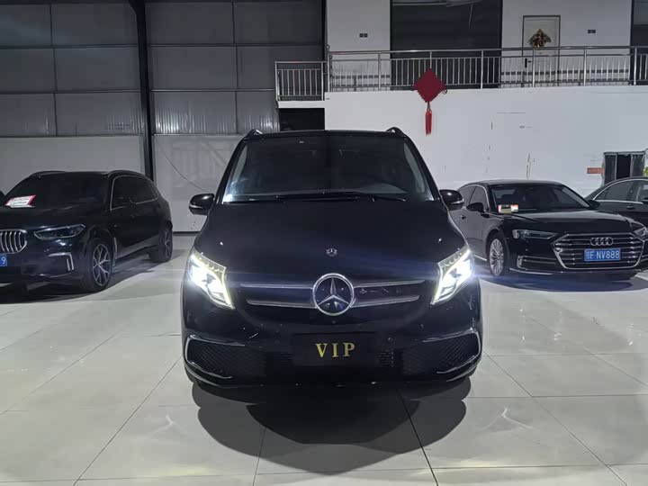 Фото 2 - Mercedes-Benz V-Class