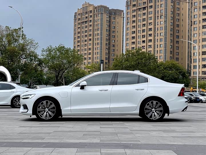 Фото 4 - Volvo S60 Hybrid