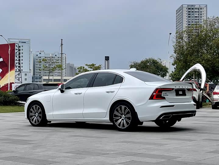 Фото 5 - Volvo S60 Hybrid