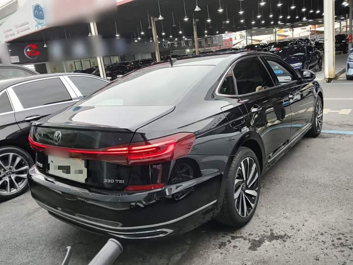 Фото 7 - Volkswagen Passat