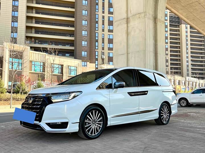 Фото 1 - Honda Elysion