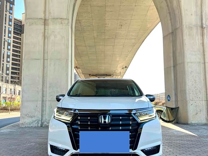 Фото 3 - Honda Elysion