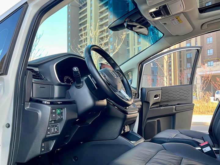 Фото 7 - Honda Elysion