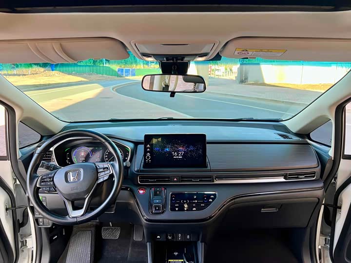 Фото 9 - Honda Elysion