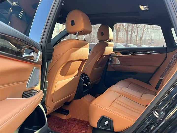 Фото 3 - BMW 6 Series GT