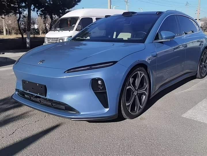 Фото 1 - Nio ET5T
