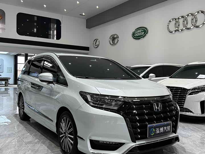 Фото 3 - Honda Elysion