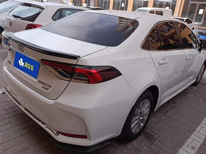 Фото 3 - Toyota Corolla