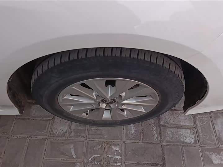 Фото 6 - Toyota Corolla