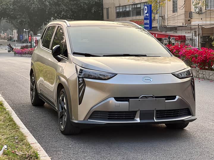 Фото 3 - GAC Aion Y