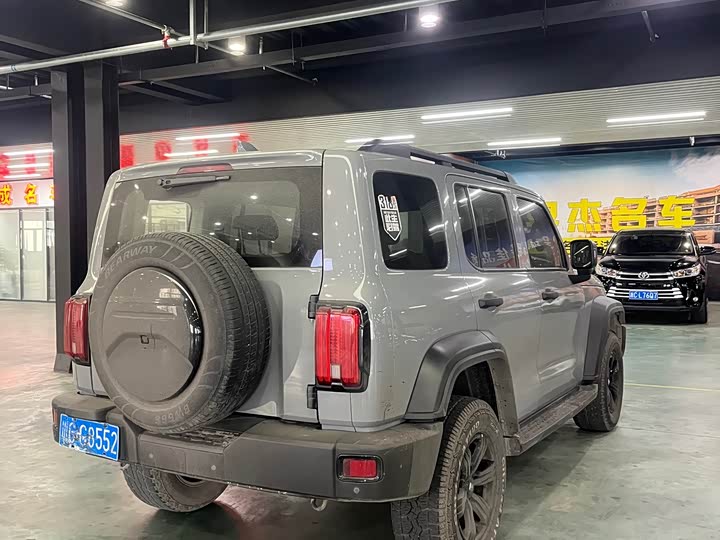 Фото 7 - Tank 300