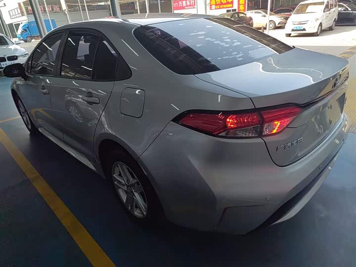 Фото 5 - Toyota Levin