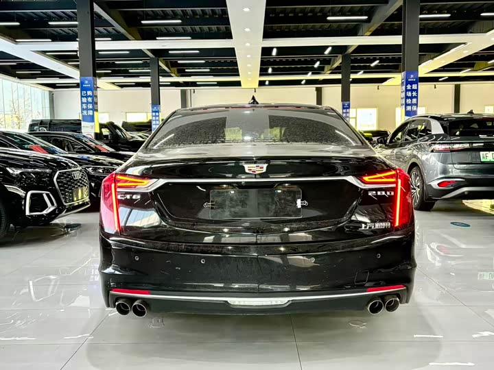 Фото 8 - Cadillac CT6