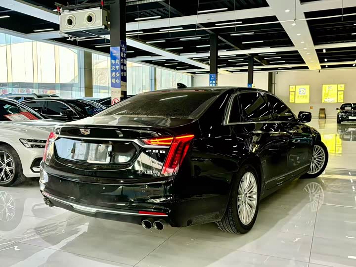 Фото 9 - Cadillac CT6