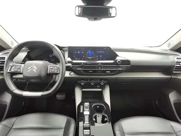 Фото 5 - Citroen C5 X