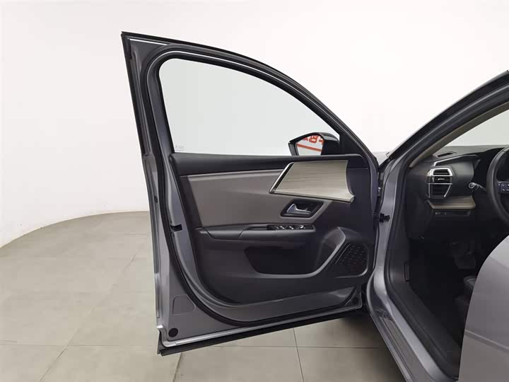 Фото 8 - Citroen C5 X