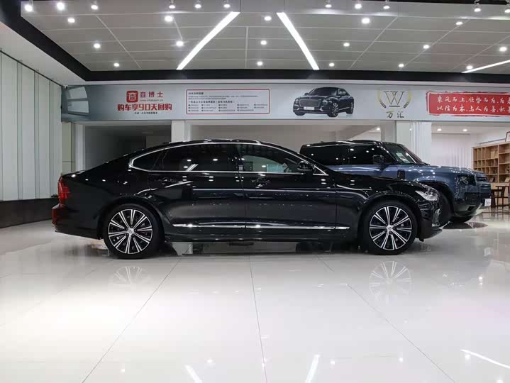 Фото 3 - Volvo S90