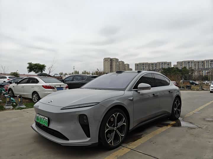 Фото 1 - Nio ET5