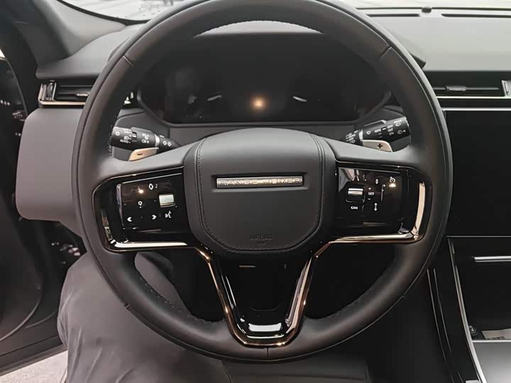 Фото 3 - Land Rover Range Rover Velar