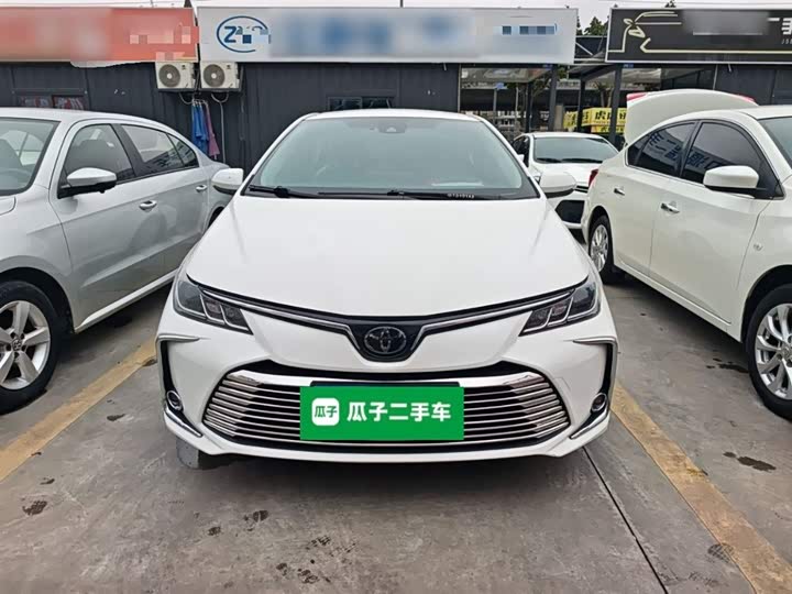 Фото 3 - Toyota Corolla