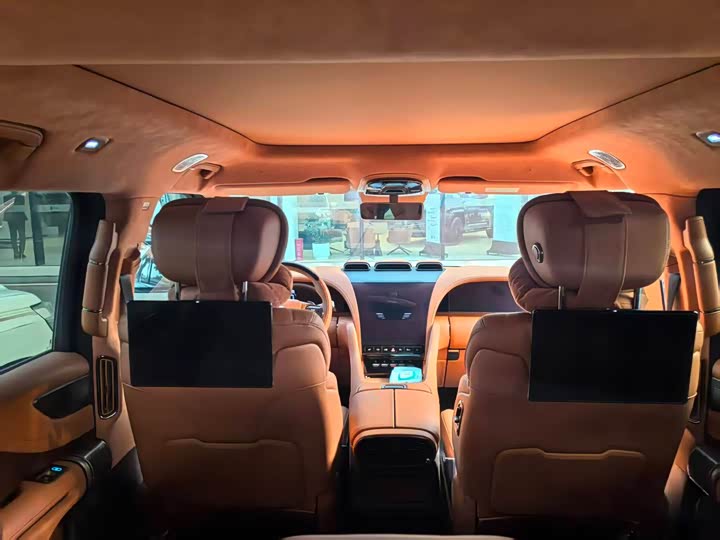 Фото 5 - BYD Yangwang U8