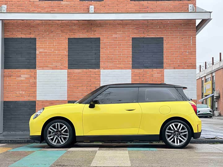 Фото 2 - Mini Cooper