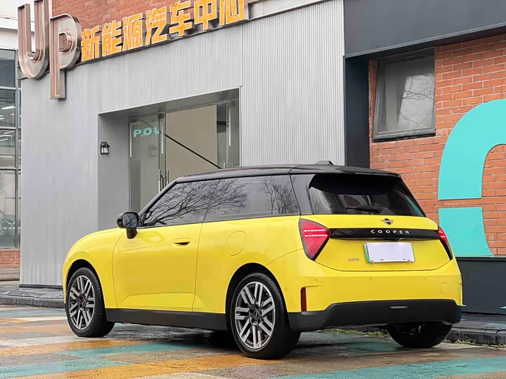 Фото 3 - Mini Cooper