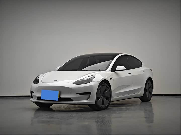 Фото 1 - Tesla Model 3