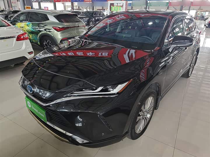 Фото 1 - Toyota Harrier