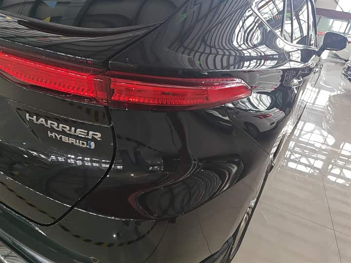 Фото 8 - Toyota Harrier