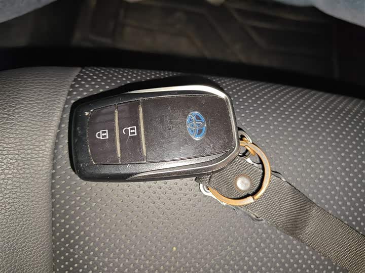 Фото 9 - Toyota Harrier