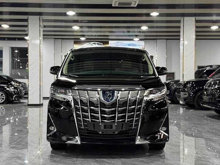 Фото 2 - Toyota Alphard