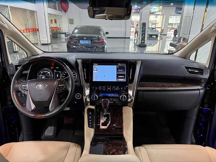 Фото 6 - Toyota Alphard