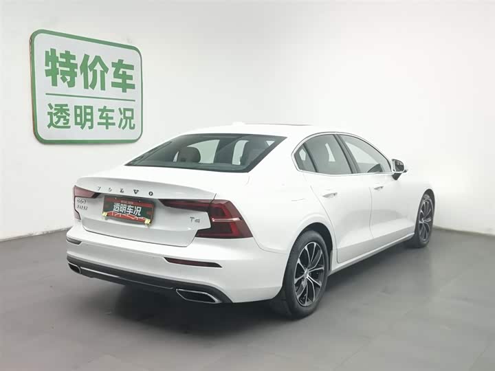 Фото 2 - Volvo S60