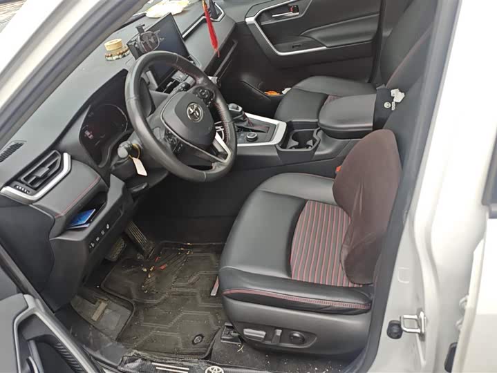 Фото 9 - Toyota RAV4 Hybrid