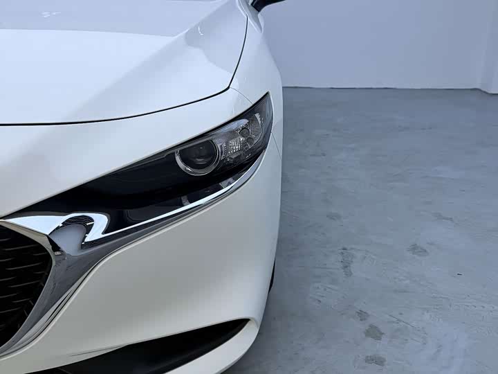 Фото 9 - Mazda 3 (Axela)