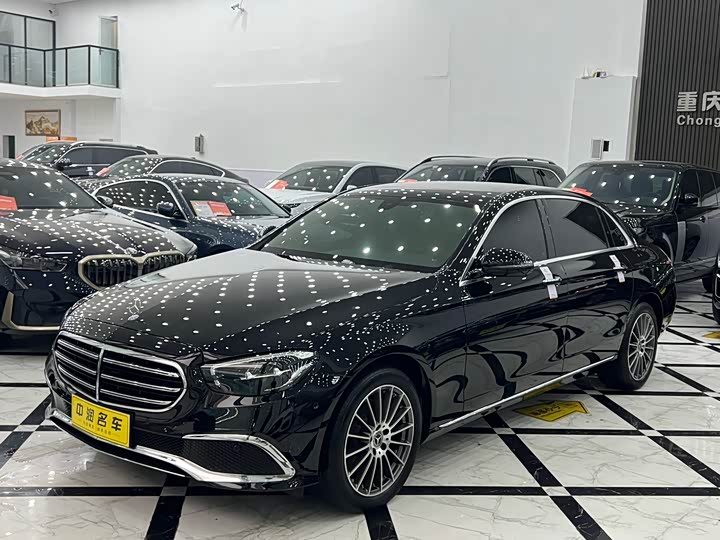 Фото 1 - Mercedes-Benz E-Class