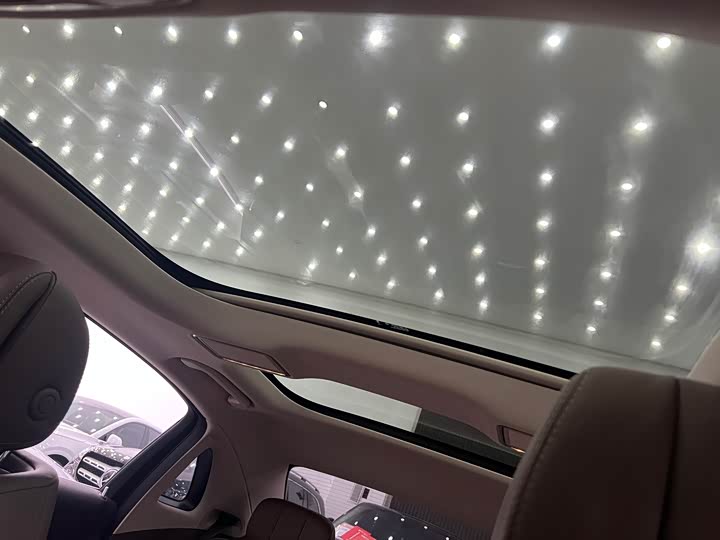 Фото 5 - Mercedes-Benz E-Class