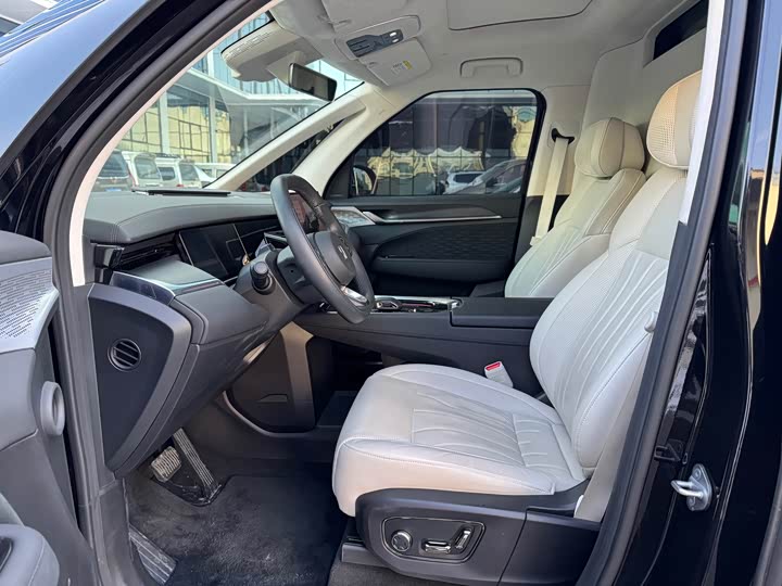 Фото 3 - Zeekr 009