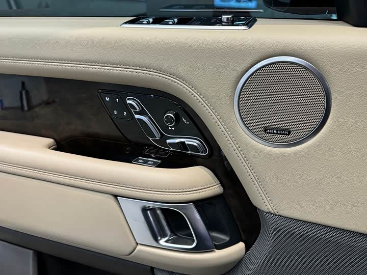 Фото 8 - Land Rover Range Rover