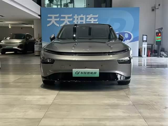 Фото 2 - XPeng P7