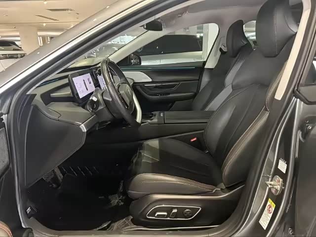 Фото 5 - XPeng P7