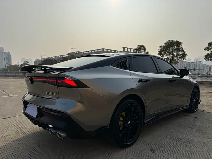 Фото 5 - Changan UNI-V